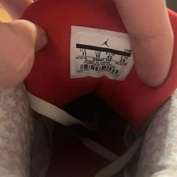 Jordan 3 Retro International Flight slightly used, an...